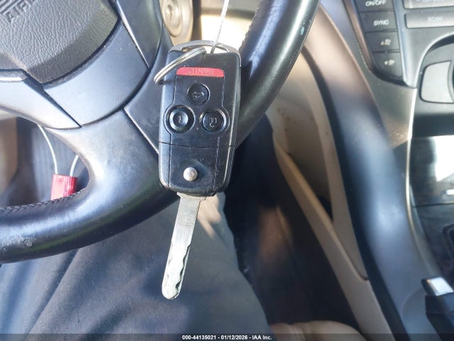 44135021 :رقم المزاد ، 19UUA8F22DA008625 vin ، 2013 Acura Tl 3.5 مزاد بيع