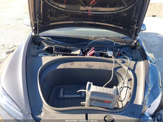 Продаж на аукціоні авто 2025 Tesla Model 3, vin: 5YJ3E1EA9SF999549, номер лоту: 44135061