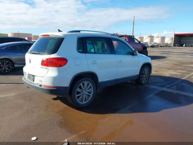 2015 VOLKSWAGEN TIGUAN WVGAV7AX3FW605755 Photo 3