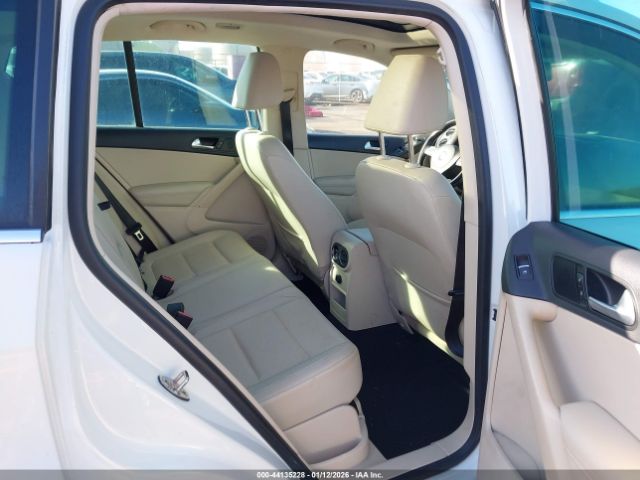 2015 VOLKSWAGEN TIGUAN WVGAV7AX3FW605755 Photo 7