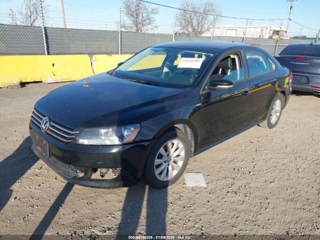 2015 VOLKSWAGEN PASSAT 1VWAT7A35FC013148 Photo 1