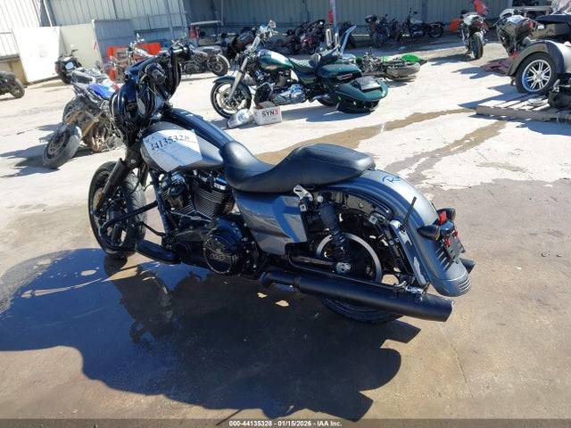 2021 HARLEY-DAVIDSON FLHXS 1HD1KRP18MB665092 Photo 2