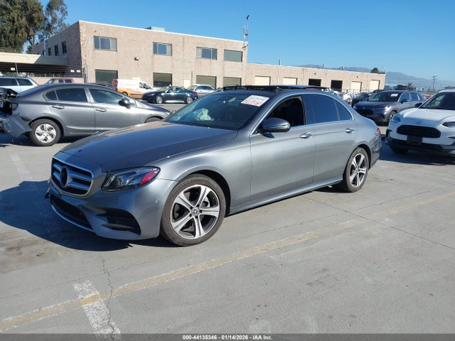 WDDZF4JB1JA380142 Mercedes-Benz E 300