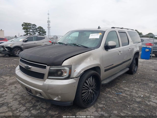 44135349 :رقم المزاد ، 3GNFC16007G182861 vin ، 2007 Chevrolet Suburban 1500 Lt مزاد بيع