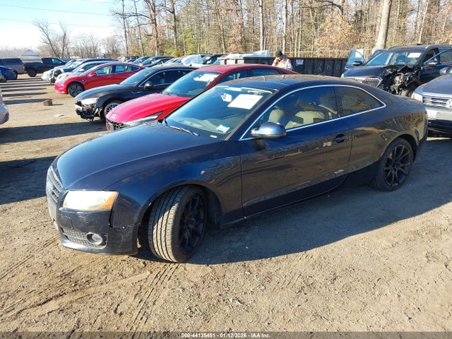2011 AUDI A5 WAUCFAFR4BA047050 Photo 1
