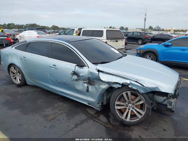 2011 JAGUAR XJ SAJWA2GBXBLV18131 Photo 5