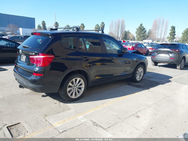 2017 BMW X3 5UXWX9C31H0T21927 Photo 3