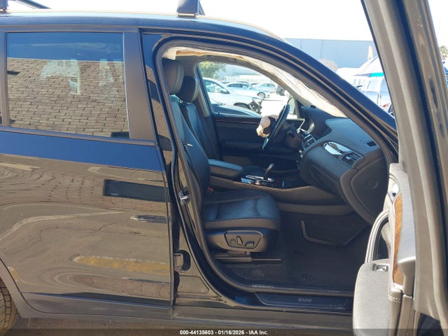 2017 BMW X3 5UXWX9C31H0T21927 Photo 4