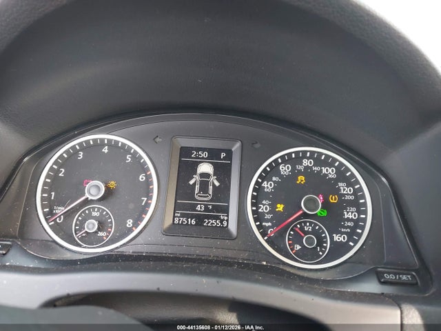 WVGBV7AX7FW543524 Volkswagen TIGUAN SE