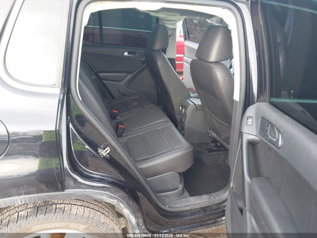 WVGBV7AX7FW543524 Volkswagen TIGUAN SE