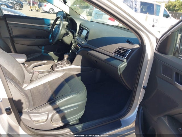 5NPD84LF0HH035640 Hyundai Elantra Limited