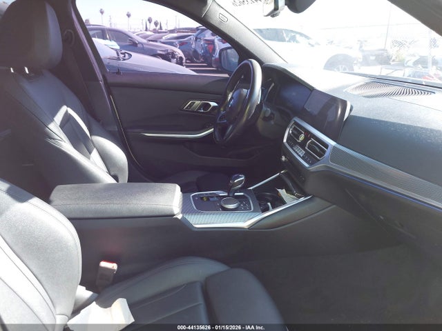 2021 BMW 3 SERIES 3MW5U7J0XM8C11037 Photo 4