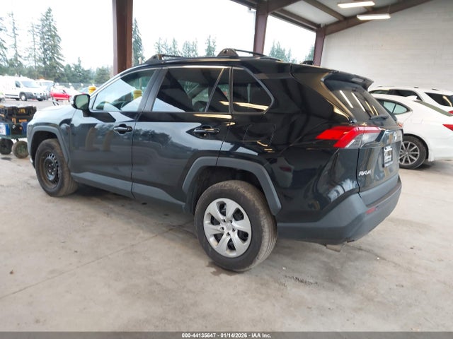 Toyota RAV4 LE 2021 2T3G1RFV7MC169423 Image 3