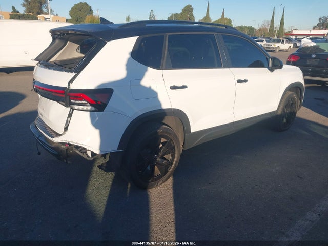 3VV3C7B22SM028976 Volkswagen Taos 1.5t Se Black