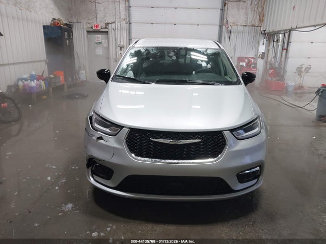 Chrysler Pacifica Touring L 2024 2C4RC1BG3RR162108 Image 12