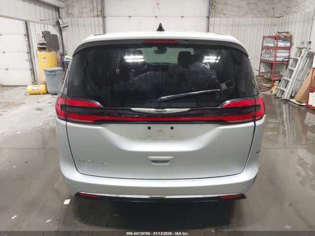 Chrysler Pacifica Touring L 2024 2C4RC1BG3RR162108 Image 16