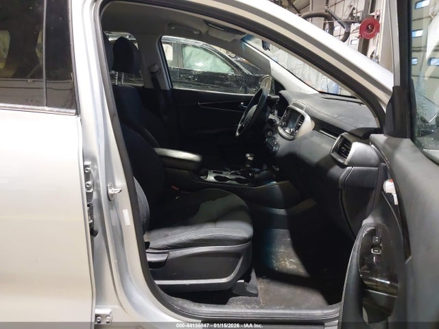 KIA Sorento 2.4l L 2019 5XYPG4A39KG595387 Image 5