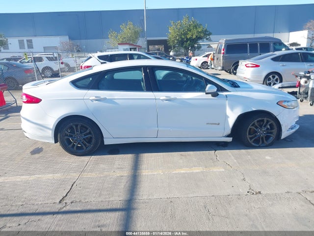 3FA6P0LU6JR115861 Ford Fusion Hybrid Se