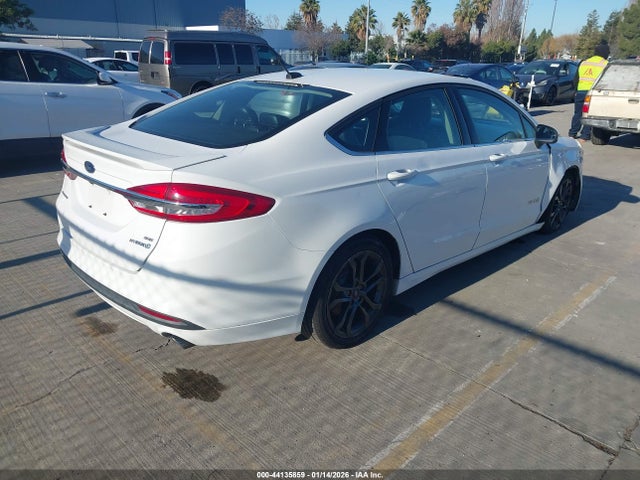 3FA6P0LU6JR115861 Ford Fusion Hybrid Se