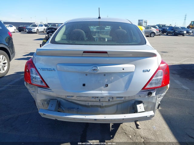 3N1CN7APXJK429405 Nissan Versa 1.6 Sv