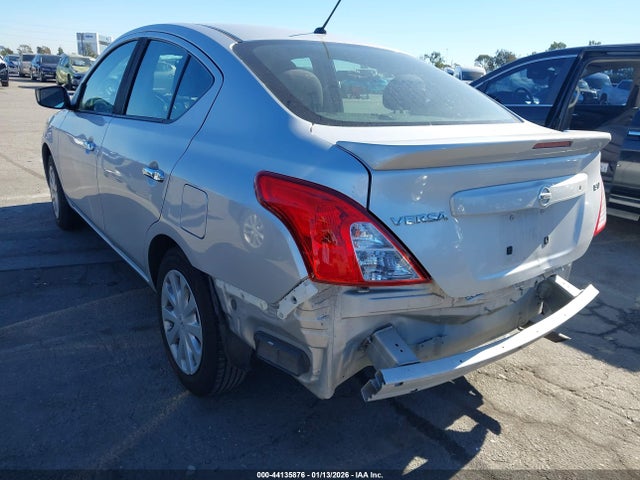 3N1CN7APXJK429405 Nissan Versa 1.6 Sv