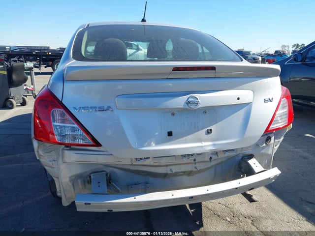 3N1CN7APXJK429405 Nissan Versa 1.6 Sv