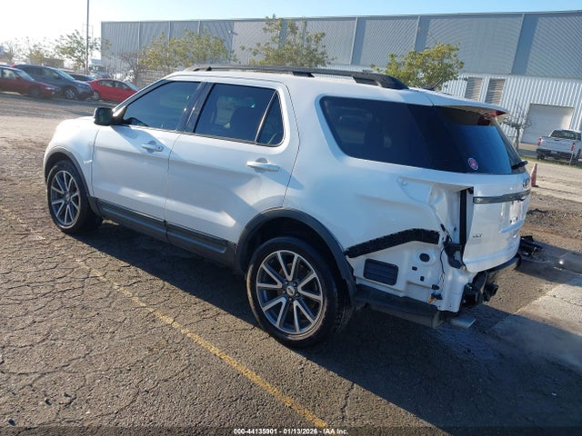 1FM5K8D81FGB74122 Ford EXPLORER XLT