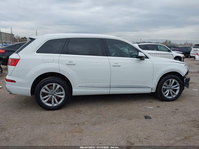 Продаж на аукціоні авто 2017 Audi Q7 3.0t Premium, vin: WA1LAAF72HD028000, номер лоту: 44135915