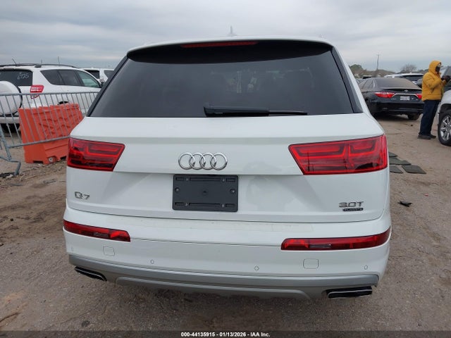 Продаж на аукціоні авто 2017 Audi Q7 3.0t Premium, vin: WA1LAAF72HD028000, номер лоту: 44135915