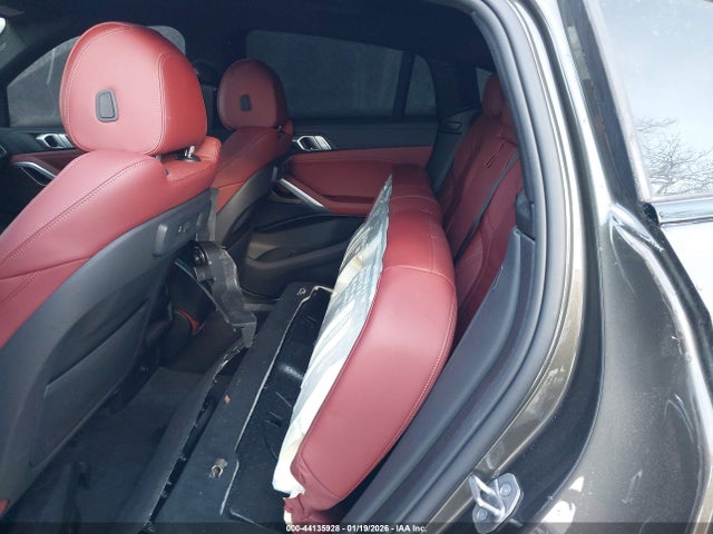 2022 BMW X6 5UXCY6C01N9K82817 Photo 7