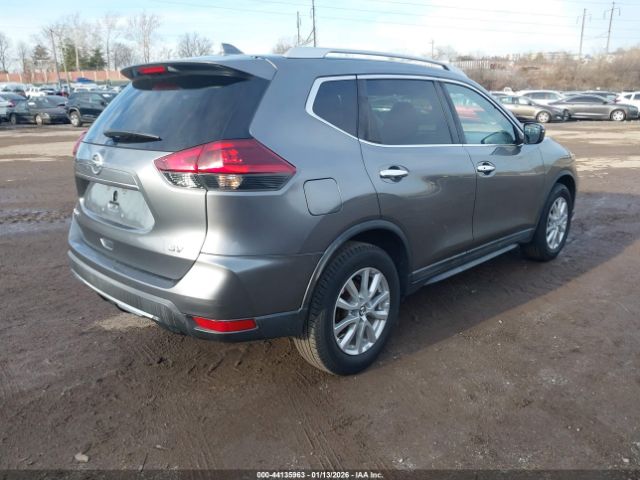 2018 NISSAN ROGUE KNMAT2MTXJP588591 Photo 3