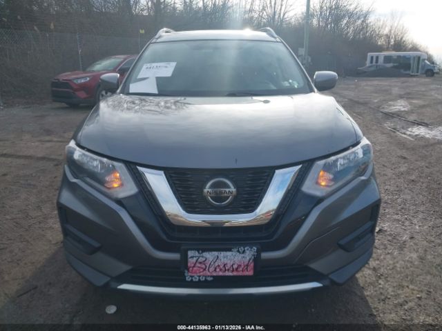 2018 NISSAN ROGUE KNMAT2MTXJP588591 Photo 5