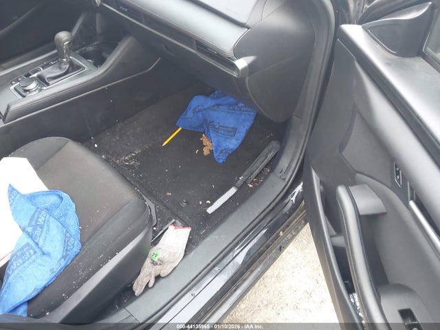 3MZBPAAL4NM303402 Mazda Mazda3 2.5 S