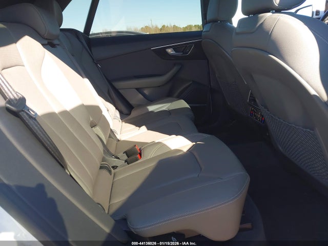 2019 AUDI Q8 WA1BVAF18KD035343 Photo 7