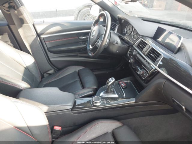 2018 BMW 330I WBA8D9G53JNU72949 Photo 4