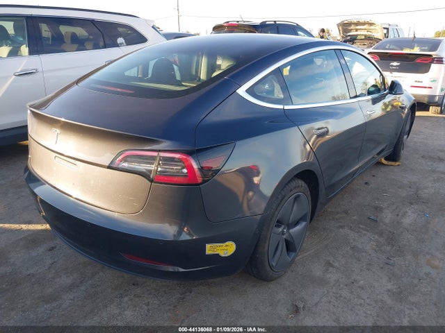 2018 TESLA MODEL 3 5YJ3E1EA8JF123800 Photo 3