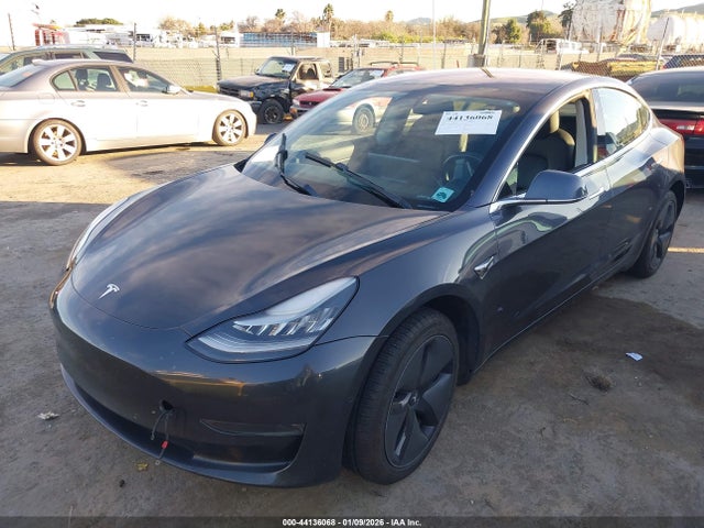 2018 TESLA MODEL 3 5YJ3E1EA8JF123800 Photo 5