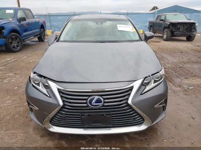 2016 Lexus Es 300h მანქანა იყიდება აუქციონზე, vin: JTHBW1GG2G2108987, აუქციონის ნომერი: 44136114