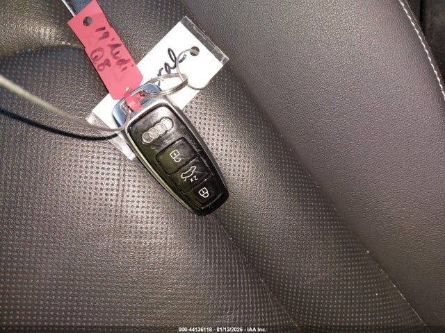 2019 AUDI Q8 WA1EVAF1XKD030755 Photo 10