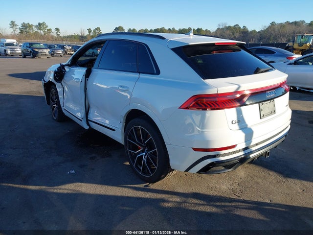 2019 AUDI Q8 WA1EVAF1XKD030755 Photo 2