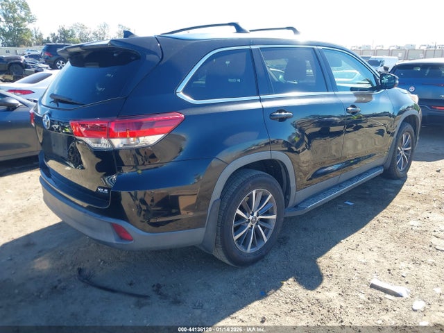 5TDKZRFH7KS307617 Toyota Highlander Xle