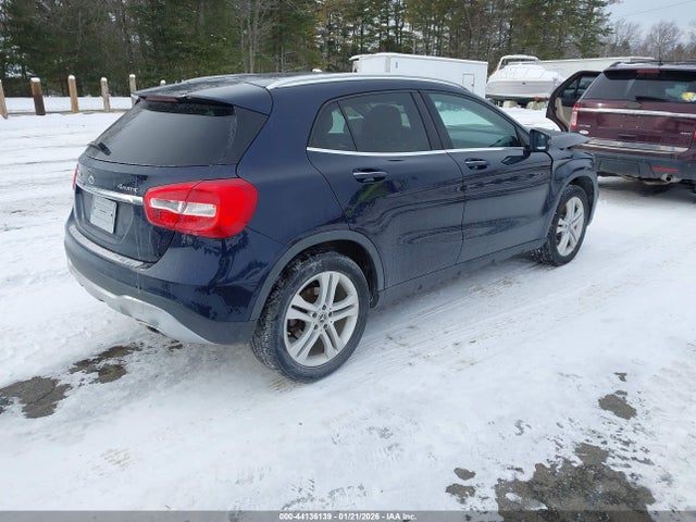 2018 MERCEDES-BENZ GLA 250 WDCTG4GB7JJ403177 Photo 3