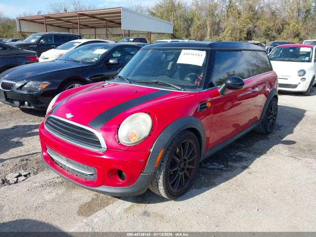 2013 MINI CLUBMAN WMWZF3C51DT490044 Photo 1