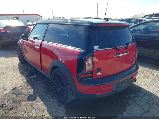 2013 MINI CLUBMAN WMWZF3C51DT490044 Photo 2