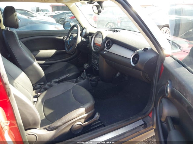 2013 MINI CLUBMAN WMWZF3C51DT490044 Photo 4