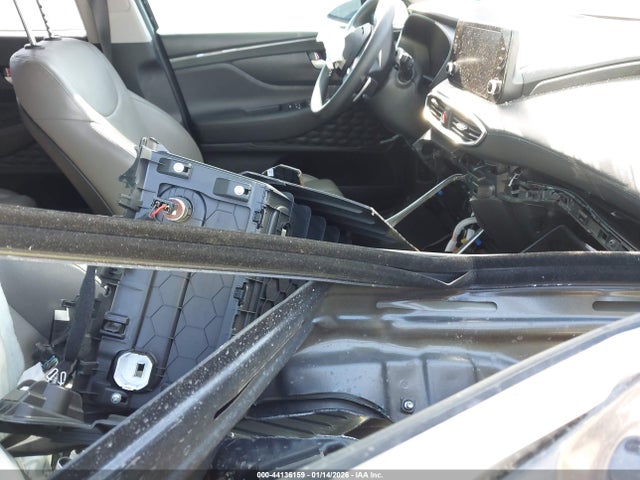 44136159 :رقم المزاد ، 5NMS24AJ8MH363413 vin ، 2021 Hyundai Santa Fe Sel مزاد بيع
