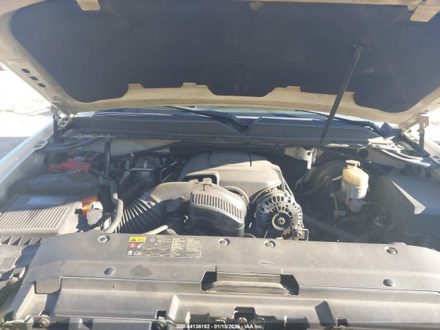 44136192 :رقم المزاد ، 1GKS1EEF7BR378240 vin ، 2011 Gmc Yukon Denali مزاد بيع