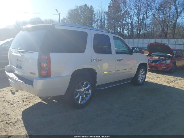 44136192 :رقم المزاد ، 1GKS1EEF7BR378240 vin ، 2011 Gmc Yukon Denali مزاد بيع