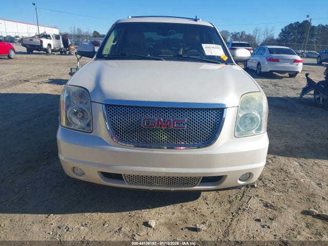 44136192 :رقم المزاد ، 1GKS1EEF7BR378240 vin ، 2011 Gmc Yukon Denali مزاد بيع