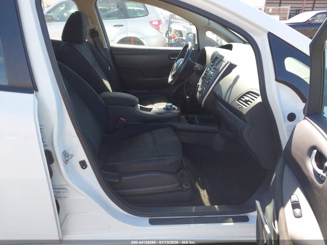 2015 NISSAN LEAF 1N4AZ0CP8FC303835 Photo 4